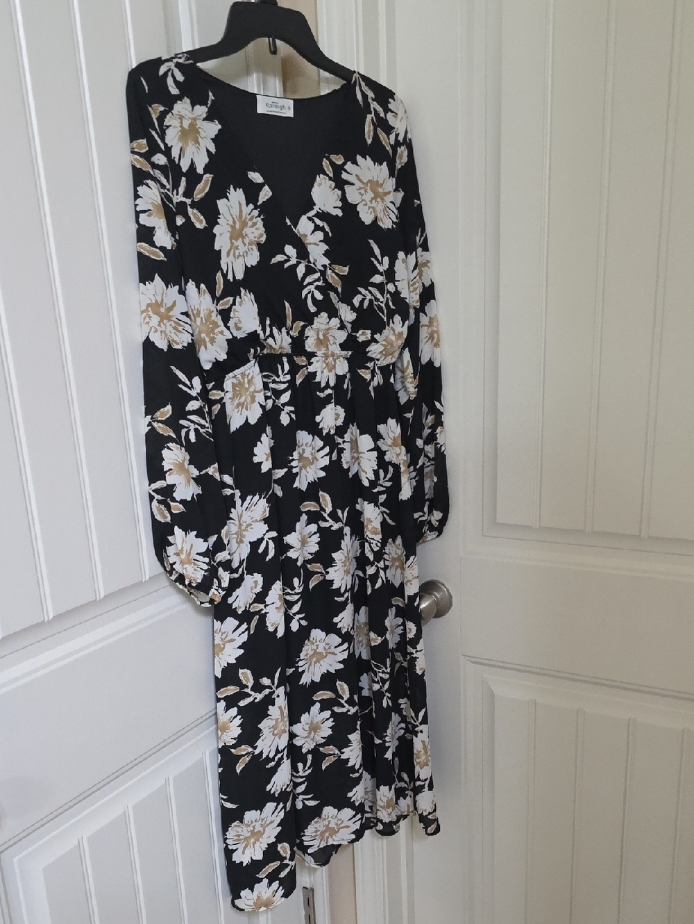 Kaileigh Black Floral Long Sleeve Midi Dress
